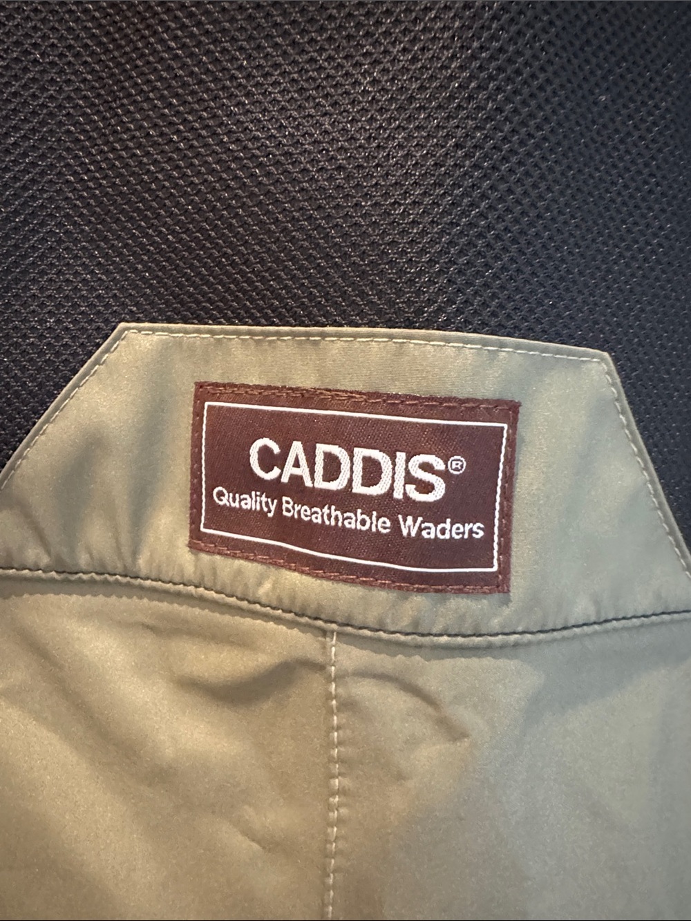 Caddis Men's Olive Chest Waders with Black Bib Pocket - Picture 4 of 10